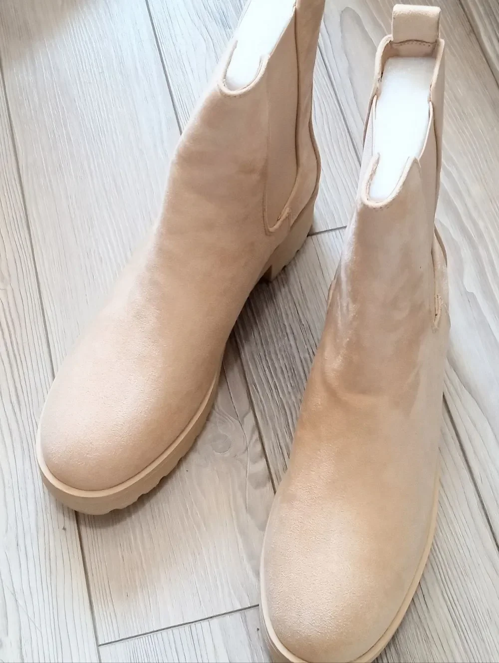 (C-4681) ZBY Women's Chelsea Boots Sz 11